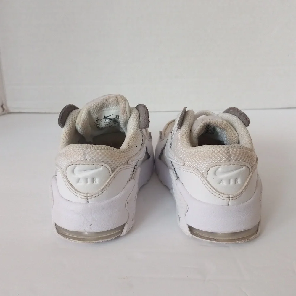 Nike Air Max Child size 6 slip on sneakers